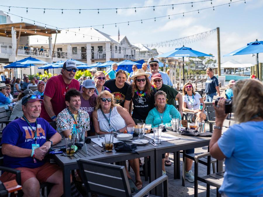 snowbirds dining motm